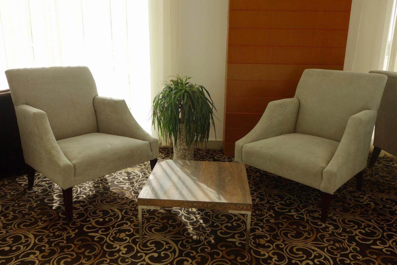 Grand Tayba Hotel 塞拉莱 外观 照片