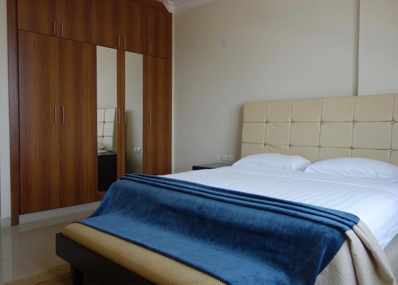 Grand Tayba Hotel 塞拉莱 外观 照片