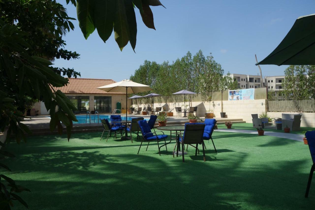 Grand Tayba Hotel 塞拉莱 外观 照片